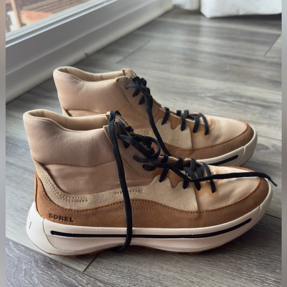 Sorel Women's Tan High-Top Sneakers